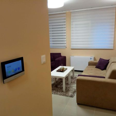 Apartment Cherry Gold زرنيانين المظهر الخارجي الصورة