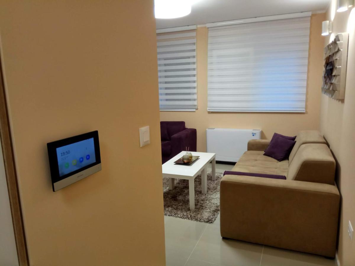 Apartment Cherry Gold زرنيانين المظهر الخارجي الصورة